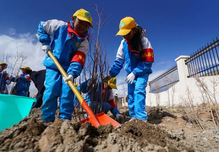 “孩子们成长得更好,是我们最大的心愿”——以习近平同志为核心的党中央关心少年儿童成长和少先队工作纪实 图片
