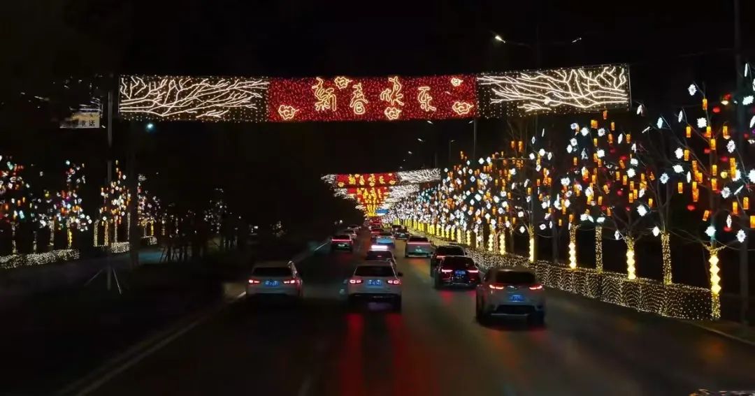 康巴什灯火夜景图鉴丨年味满溢每寸街巷，再不逛就来不及啦！