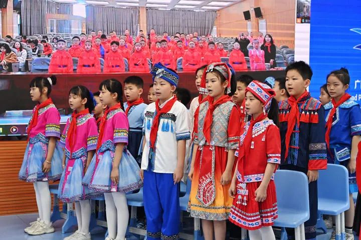 “孩子们成长得更好,是我们最大的心愿”——以习近平同志为核心的党中央关心少年儿童成长和少先队工作纪实 图片