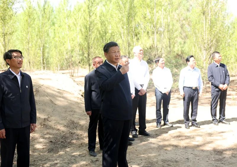 习近平在内蒙古巴彦淖尔考察并主持召开座谈会