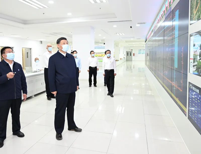 习近平在内蒙古巴彦淖尔考察并主持召开座谈会