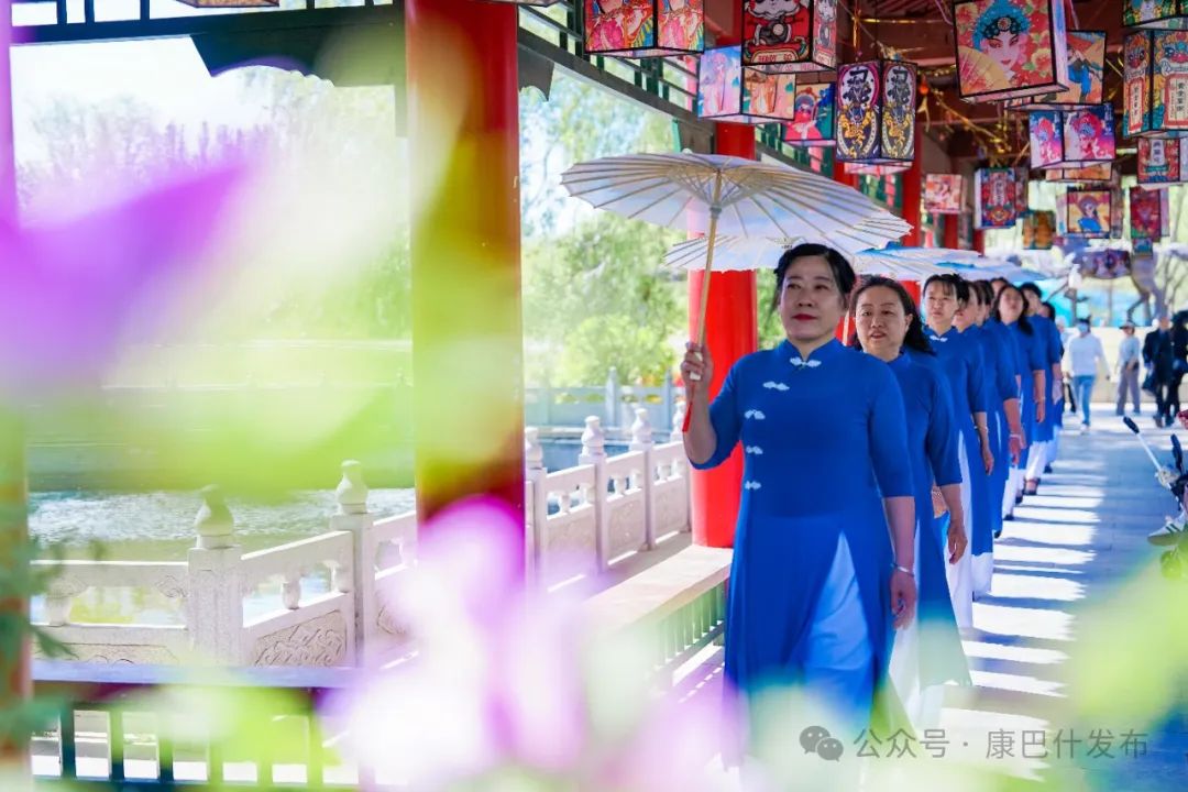 花海盛宴,游客沉醉“国色天香” 花海盛宴,游客沉醉“国色天香”