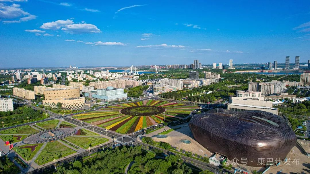 以缤纷敬五月 以缤纷敬五月