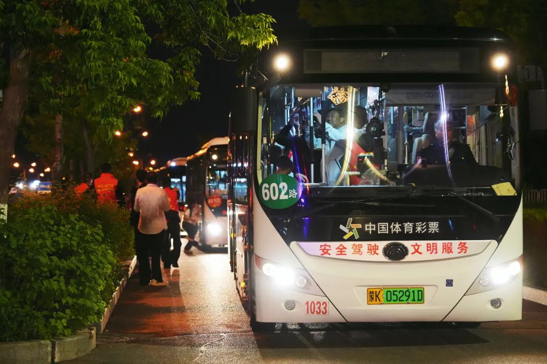“菜”一次比一次硬 “心”一次比一次暖
