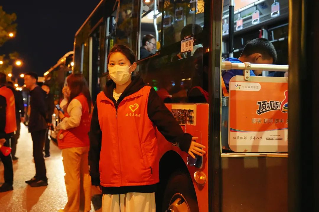 “菜”一次比一次硬 “心”一次比一次暖